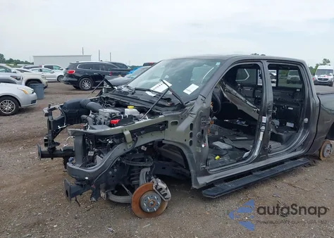 2024 Ram 1500 Laramie 4X4 5'7 Box из США, поврежденный, VIN 1C6SRFJT1RN143900